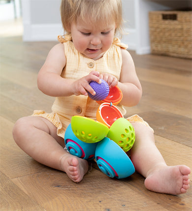 Fat Brain Toys - Oombee Ball