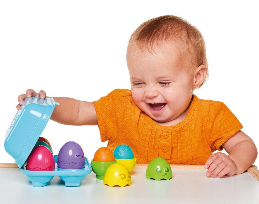 Tomy Hide & Squeake Bright Chicks – Windmill Educational Toys